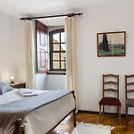 Casa Do Adro Do *