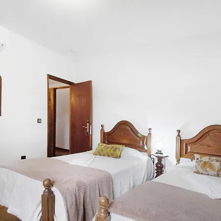 Casa Do Adro Do سواجو