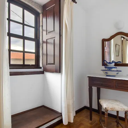 Casa Do Adro Do * سواجو