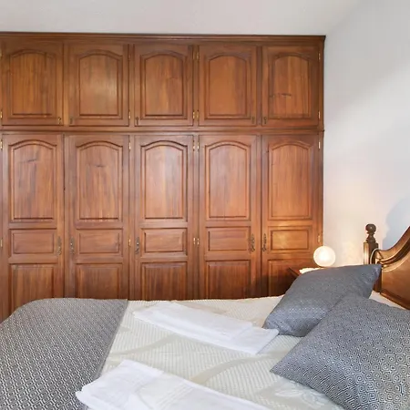 Semesterbostad Casa Do Adro Do