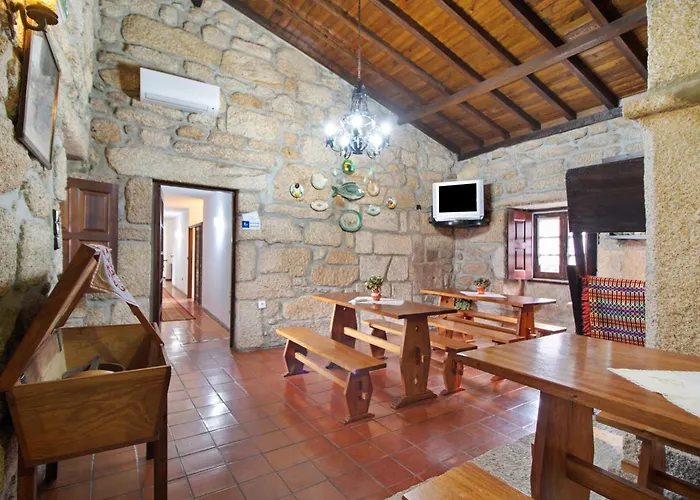 Дом отдыха Casa Do Adro Do *